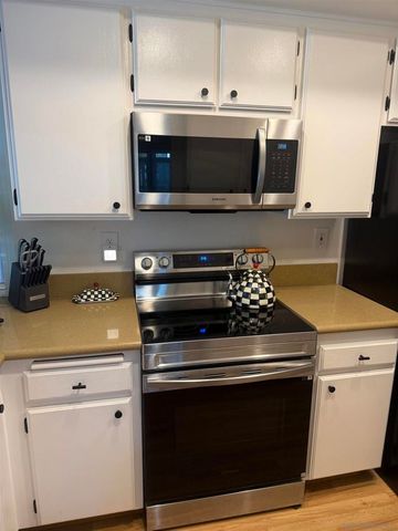 8589 Dortha Ct., Santee, CA 92071