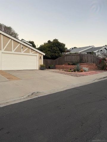 8589 Dortha Ct., Santee, CA 92071