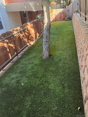 8589 Dortha Ct., Santee, CA 92071