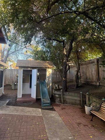 8589 Dortha Ct., Santee, CA 92071