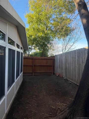 8589 Dortha Ct., Santee, CA 92071