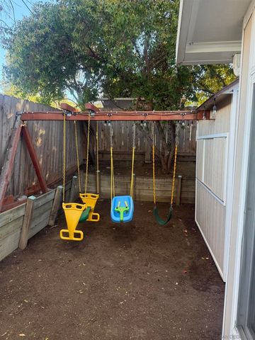 8589 Dortha Ct., Santee, CA 92071