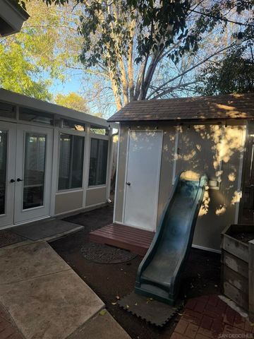 8589 Dortha Ct., Santee, CA 92071