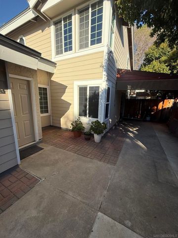 8589 Dortha Ct., Santee, CA 92071