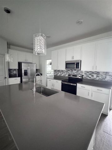 1563 CROSS PRAIRIE PARKWAY, Kissimmee, FL 34744