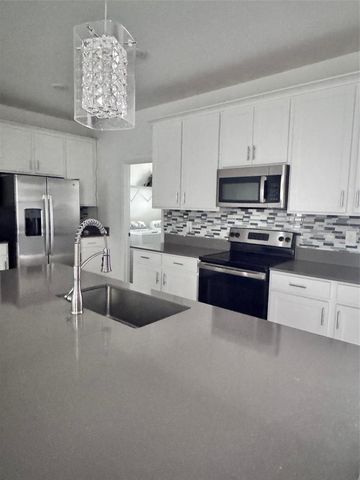 1563 CROSS PRAIRIE PARKWAY, Kissimmee, FL 34744