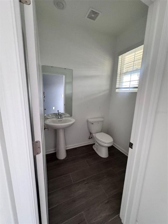 Image 33 of property listing at 1563 CROSS PRAIRIE PARKWAY, Kissimmee, FL 34744