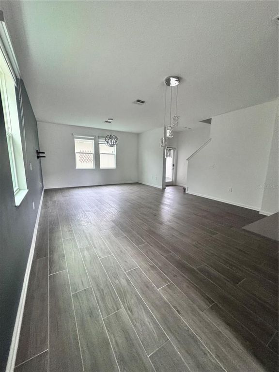 Image 5 of property listing at 1563 CROSS PRAIRIE PARKWAY, Kissimmee, FL 34744