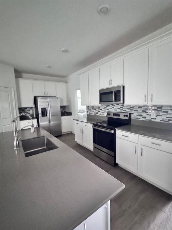 Image 8 of property listing at 1563 CROSS PRAIRIE PARKWAY, Kissimmee, FL 34744