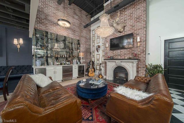 210 N Main Street 378, Kernersville, NC 27284