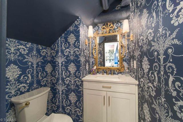 210 N Main Street 378, Kernersville, NC 27284