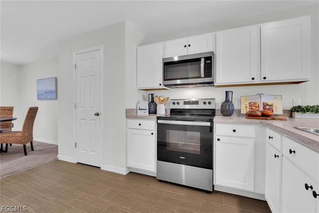 2825 NW 8th PL, Cape Coral, FL 33993