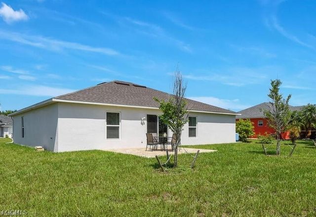 2825 NW 8th PL, Cape Coral, FL 33993
