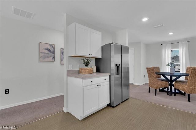 2825 NW 8th PL, Cape Coral, FL 33993