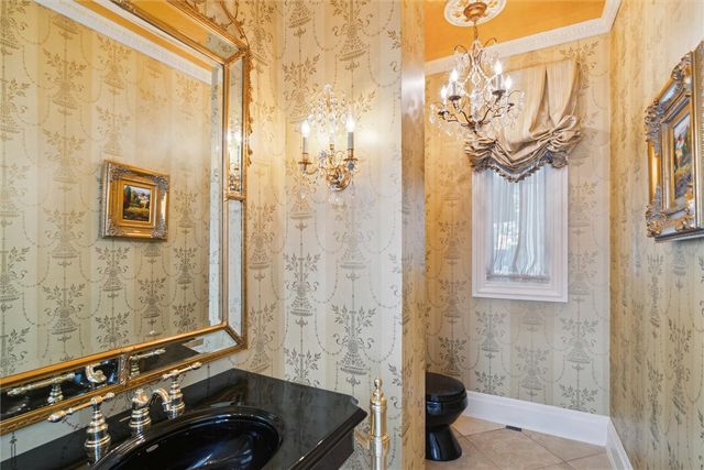 2102 Chablis Ct, Hampton, PA 15044