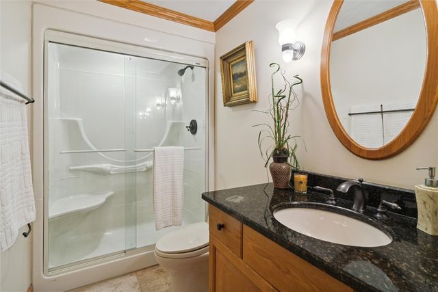 2102 Chablis Ct, Hampton, PA 15044