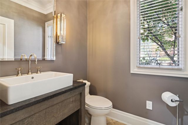 2102 Chablis Ct, Hampton, PA 15044