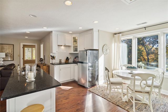 2102 Chablis Ct, Hampton, PA 15044