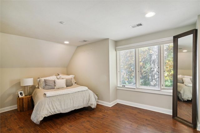 2102 Chablis Ct, Hampton, PA 15044