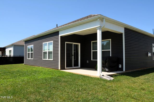 138 Tanasqui Drive, Johnson City, TN 37604