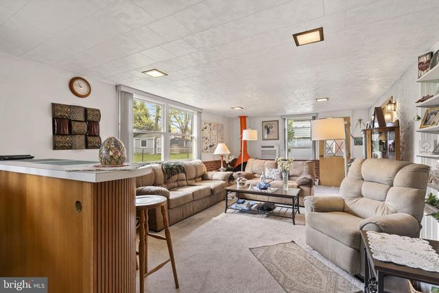 2940 STONEY CREEK RD, Norristown, PA 19401