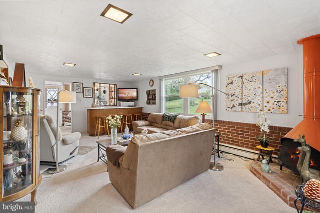 2940 STONEY CREEK RD, Norristown, PA 19401