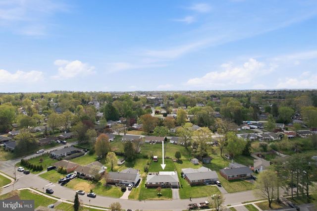 2940 STONEY CREEK RD, Norristown, PA 19401