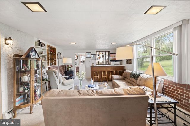 2940 STONEY CREEK RD, Norristown, PA 19401