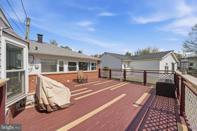 2940 STONEY CREEK RD, Norristown, PA 19401