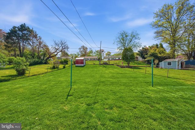 2940 STONEY CREEK RD, Norristown, PA 19401