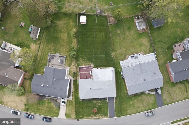 2940 STONEY CREEK RD, Norristown, PA 19401