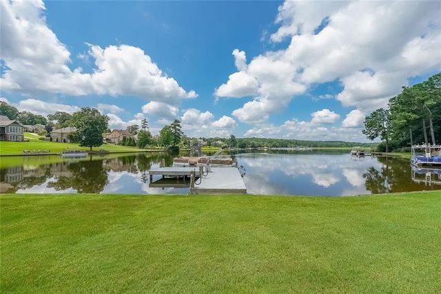 285 Peninsula Circle, Newnan, GA 30263