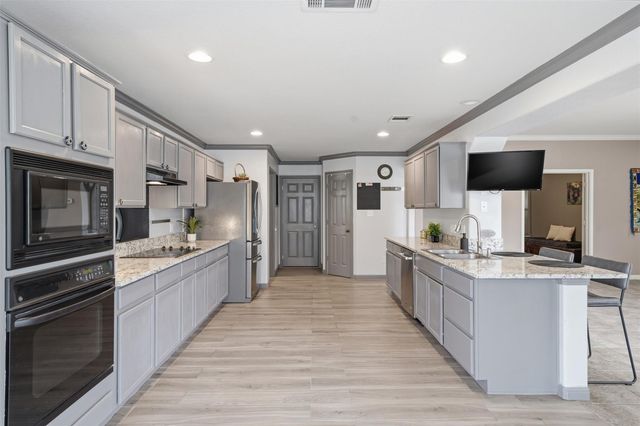 21142 Northland DR, Lago Vista, TX 78645