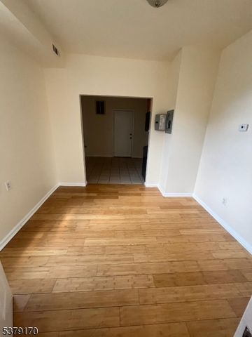 59 Brenner St, Newark City, NJ 07108