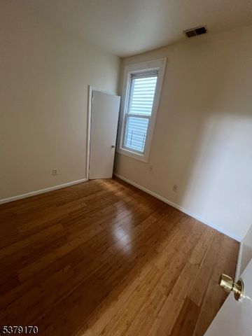 59 Brenner St, Newark City, NJ 07108