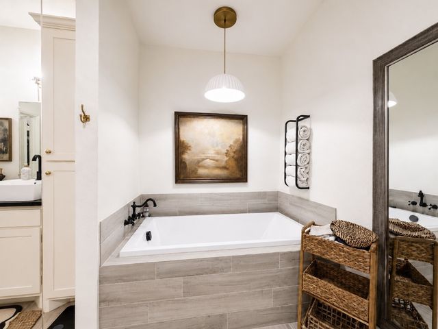 2421 Creek Drive, Granbury, TX 76048