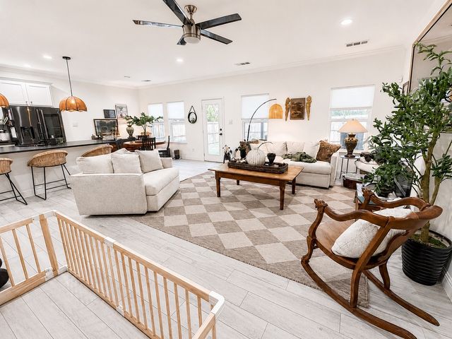2421 Creek Drive, Granbury, TX 76048
