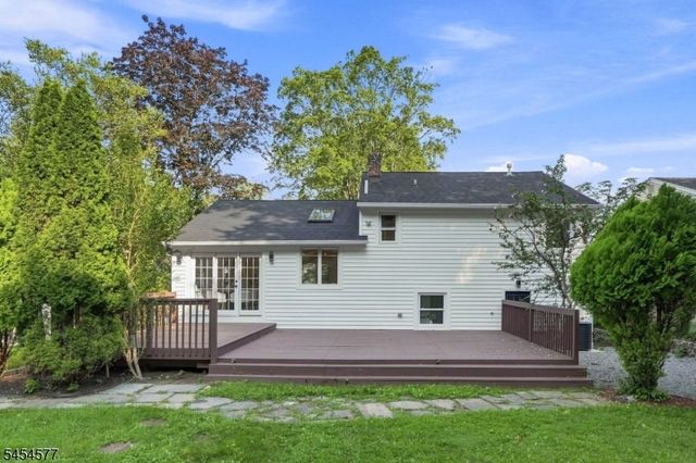 34 Clark St, Summit City, NJ 07901
