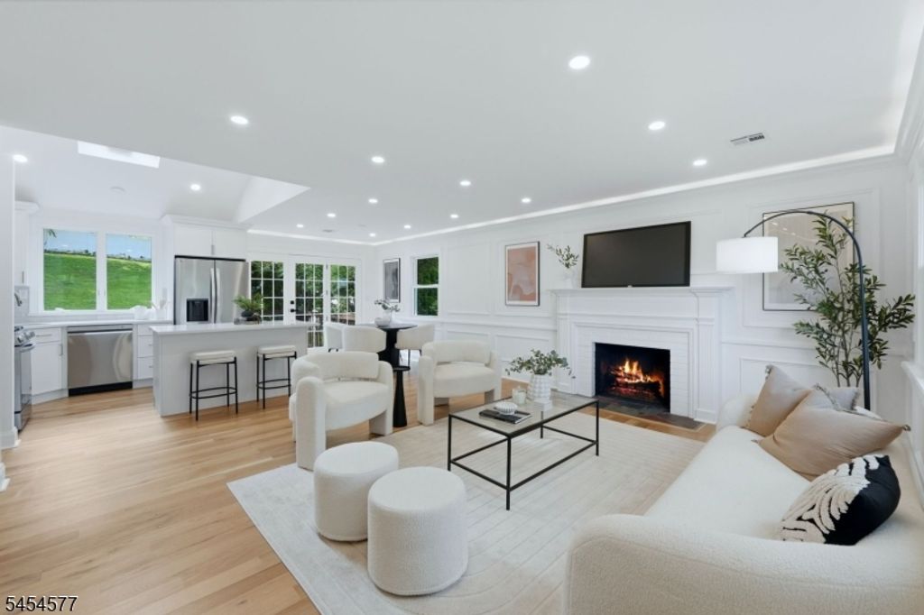 34 Clark St, Summit City, NJ 07901