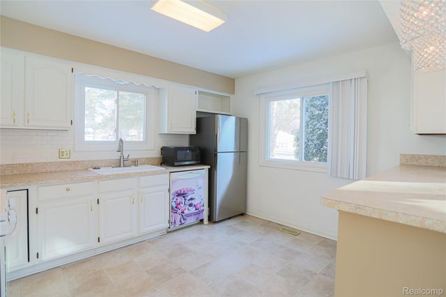 327 Mae Court, Romeo Village, MI 48065