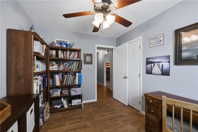 126 Beach Drive, Lake Tapawingo, MO 64015