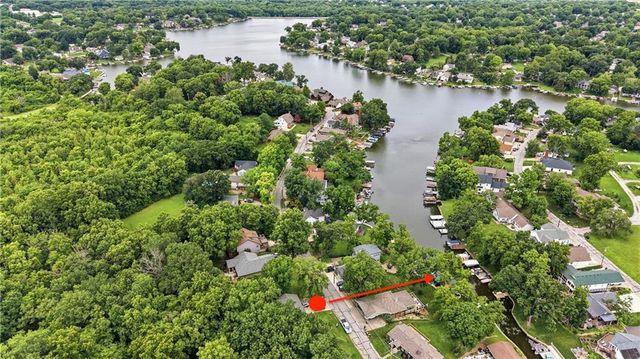 126 Beach Drive, Lake Tapawingo, MO 64015
