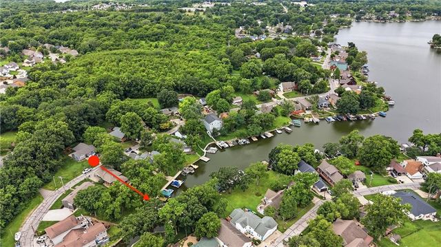 126 Beach Drive, Lake Tapawingo, MO 64015