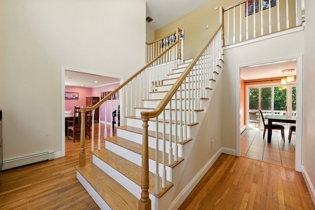 33 Highgate Rd, Framingham, MA 01701