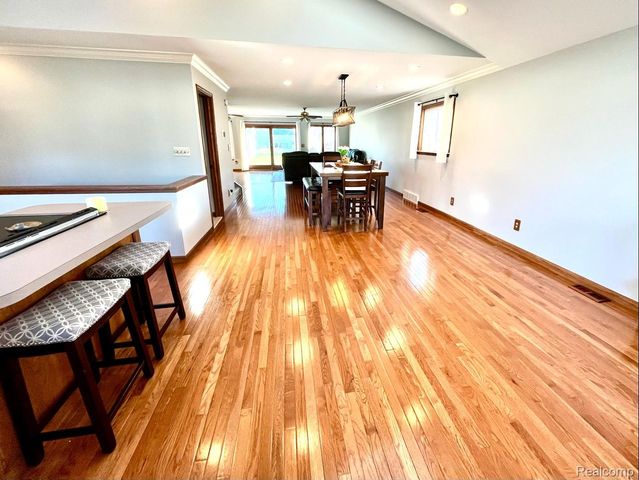 22935 Allor Street, St. Clair Shores, MI 48082