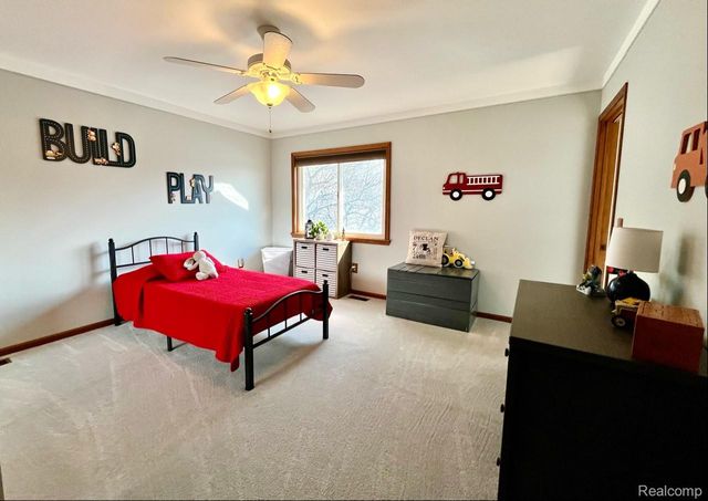 22935 Allor Street, St. Clair Shores, MI 48082