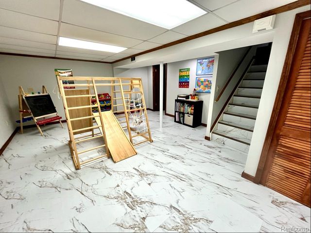 22935 Allor Street, St. Clair Shores, MI 48082