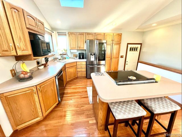 22935 Allor Street, St. Clair Shores, MI 48082