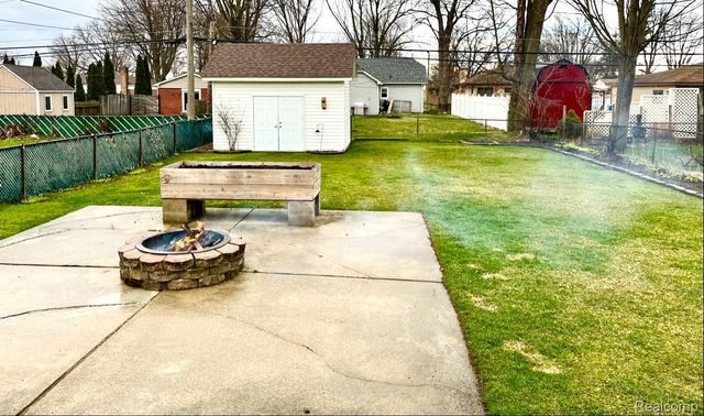 22935 Allor Street, St. Clair Shores, MI 48082