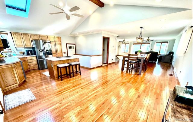 22935 Allor Street, St. Clair Shores, MI 48082
